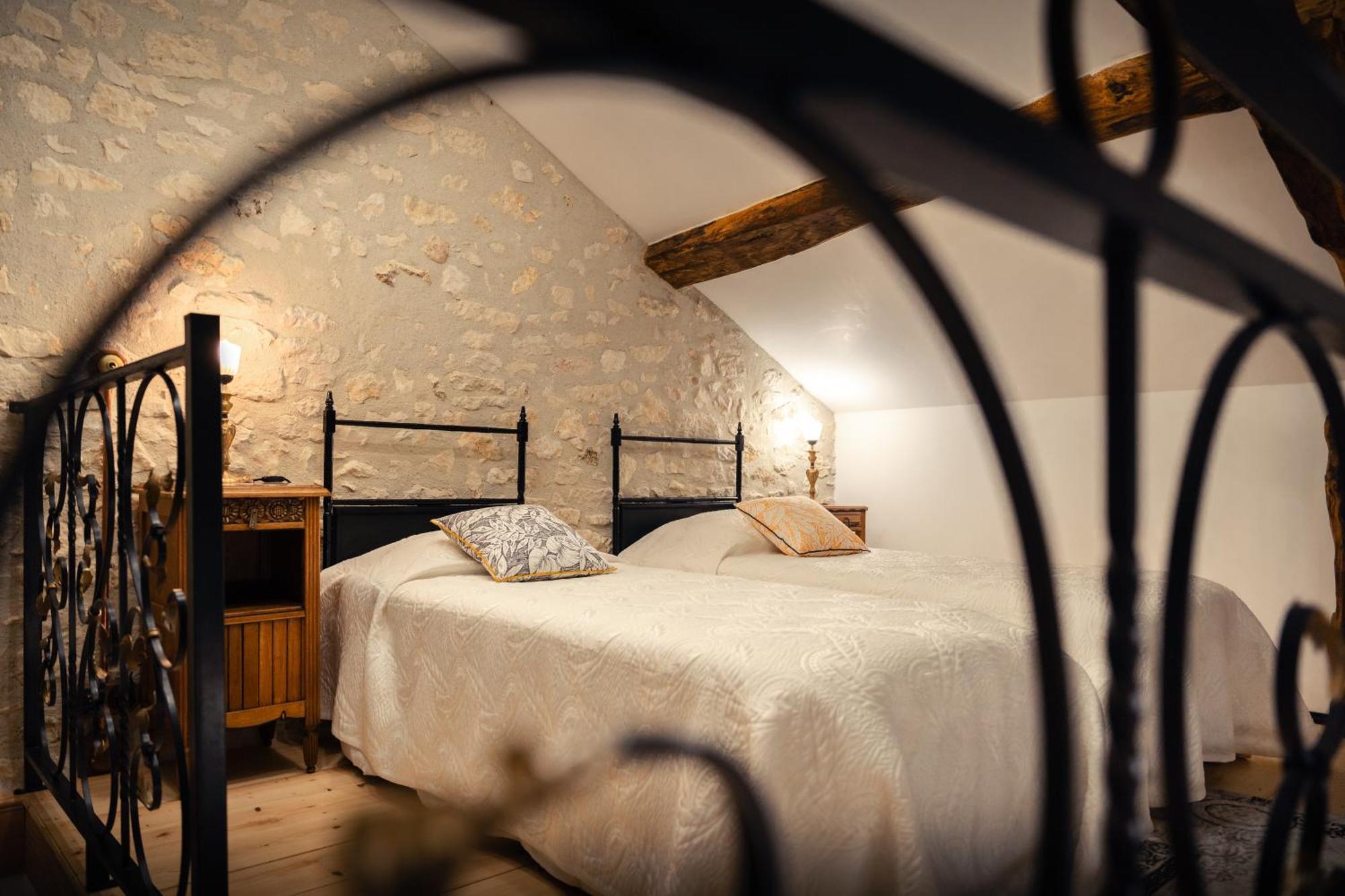 Ets Capmasil - Chambre 1920 Virac Exteriör bild